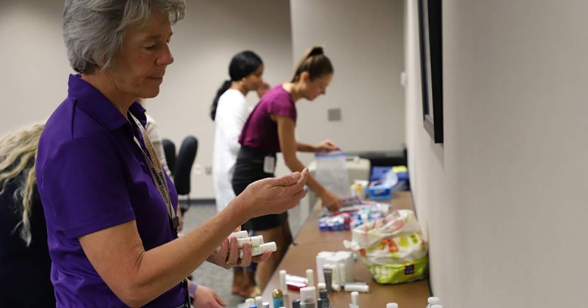 Textron Systems’ MarylandBased Women’s Network Gives Back to Our Local